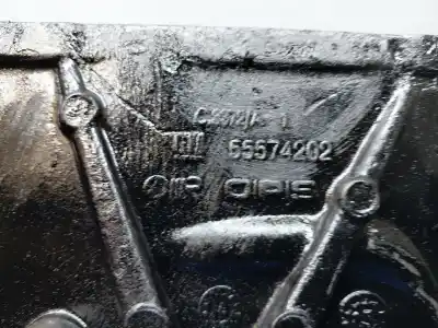 Peça sobressalente para automóvel em segunda mão tampa de distribuição por opel meriva b enjoy referências oem iam 55574202 55499020 55574203