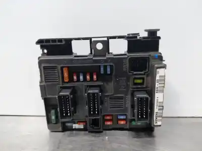 Peça sobressalente para automóvel em segunda mão caixa de fusíveis e relés por peugeot 1007 dolce referências oem iam 9650618480