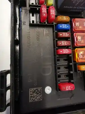 Second-hand car spare part fuse box unit for opel zafira tourer expression oem iam references 13368646  