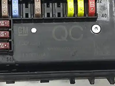Pezzo di ricambio per auto di seconda mano scatola relè/fusibili per opel astra j (p10) 1.6 (68) riferimenti oem iam 13302311  