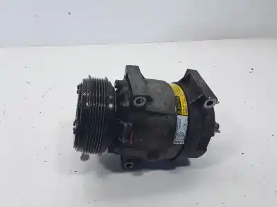 Pezzo di ricambio per auto di seconda mano COMPRESSORE ARIA CONDIZIONATA per RENAULT SCENIC RX4 (JA0)  Riferimenti OEM IAM 7700105765  