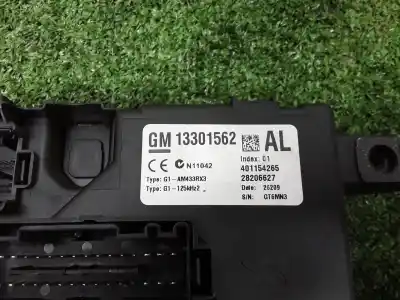 Peça sobressalente para automóvel em segunda mão caixa de fusíveis e relés por opel corsa d (s07) 1.3 cdti (l08 l68) referências oem iam 13301562  