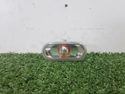 Автозапчасти б/у ПРАВАЯ БОКОВАЯ ФОНАРЬ за SEAT LEON (1P1)  ссылки OEM IAM 6L0949117A  