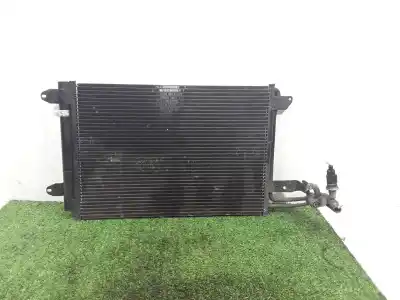 Peça sobressalente para automóvel em segunda mão Condensador / Radiador De Ar Condicionado por SEAT LEON (1P1) 1.9 TDI Referências OEM IAM 1K0298403A  