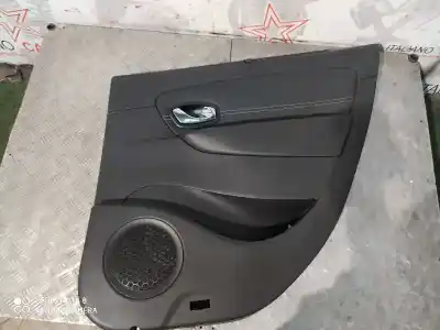 Pièce détachée automobile d'occasion GARNITURE DE PORTE ARRIÈRE DROITE pour RENAULT SCENIC III (JZ)  Références OEM IAM   