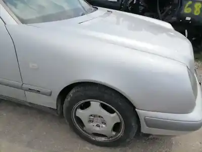 Gebrauchtes Autoersatzteil Kotflügel vorne rechts zum MERCEDES-BENZ CLASE E (W210)  OEM-IAM-Referenzen 2108800218  
