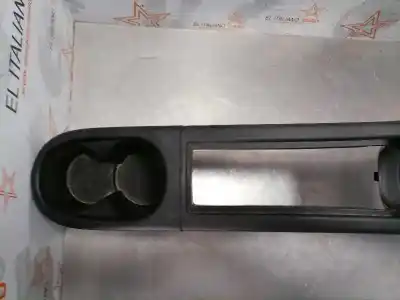 Автозапчастина б/у центральний подлокник для opel corsa e (x15) 1.4 turbo (08, 68) посилання на oem iam 460029937  