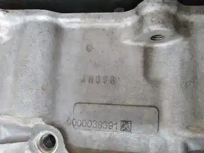 Pièce détachée automobile d'occasion culasse du moteur pour renault mascott (2004) zd3a608 références oem iam ah098  