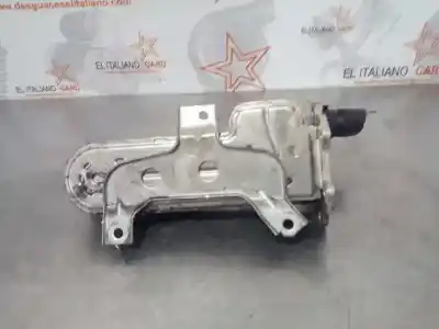 Pezzo di ricambio per auto di seconda mano radiatore olio motore per volkswagen golf v (1k1) (10.2003) bxe riferimenti oem iam 038131513ad  
