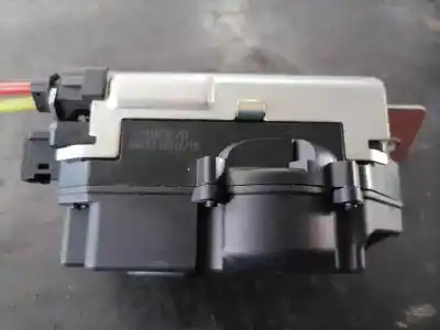 Second-hand car spare part trunk lock for mercedes clase e (w211) familiar om648961 oem iam references a2117400036  