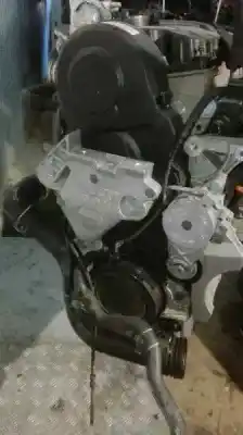 Pièce détachée automobile d'occasion MOTEUR COMPLET pour VOLKSWAGEN TOURAN (1T1)  Références OEM IAM AVQ  