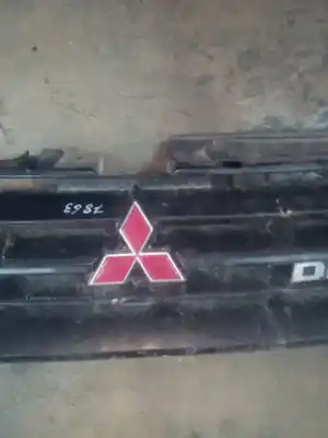 Автозапчасти б/у передняя решетка за mitsubishi montero (v60/v70) d-4m41 ссылки oem iam   