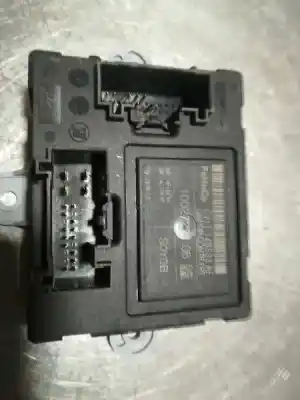 Автозапчастина б/у різні деталі для ford fiesta (cnn) snjb посилання на oem iam 1002722708