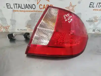 Автозапчастина б/у правий ліхтар для hyundai getz (tb) 1.6 посилання на oem iam 