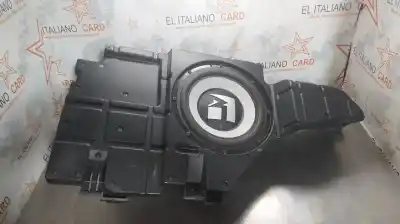 Автозапчастина б/у аудіо система / радіо cd для mitsubishi montero (v80/v90) 4m41 посилання на oem iam 8720a031