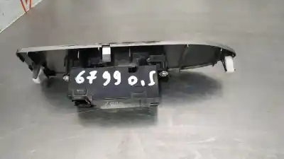 Автозапчастина б/у передній правий віконний вимикач для mitsubishi montero (v80/v90) 4m41 посилання на oem iam   