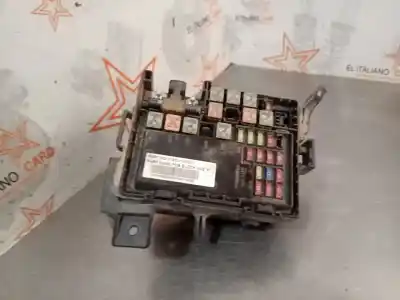 İkinci el araba yedek parçası RÖLE/SIGORTA KUTUSU için KIA RIO (UB)  OEM IAM referansları 919501W330  