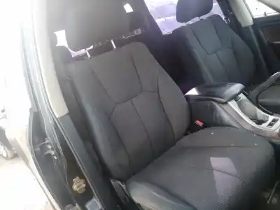 Second-hand car spare part right front seat for ssangyong rexton d27dt oem iam references 