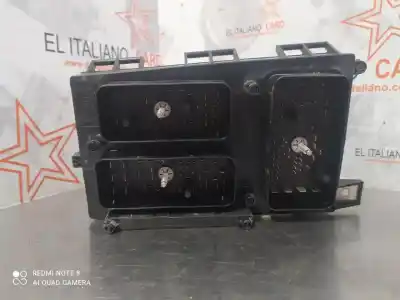 Pezzo di ricambio per auto di seconda mano scatola relè/fusibili per opel zafira b d-z19dt riferimenti oem iam 13206754  