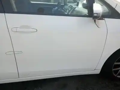 Автозапчастина б/у передні праві двері для toyota verso (aur2/zgr2) n47c16a посилання на oem iam   