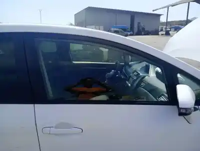 Автозапчастина б/у передні праві двері для toyota verso (aur2/zgr2) n47c16a посилання на oem iam   