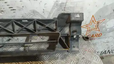 Second-hand car spare part central bumper grille for renault trafic combi (ab 4.01) m9r780 oem iam references 93856003  