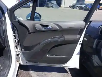 Автозапчасти б/у обивка передней правой двери за opel meriva b monospace (s10) 1.3 cdti (75) ссылки oem iam 