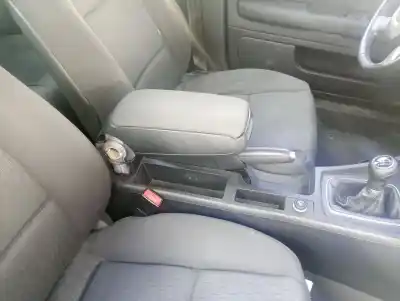 Автозапчасти б/у центральный подлокотник за audi a4 b7 avant (8ed) 2.0 tdi 16v ссылки oem iam   