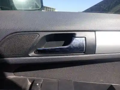 Pièce détachée automobile d'occasion Poignée Intérieure Avant Droite pour OPEL ZAFIRA B A17DTR Références OEM IAM   