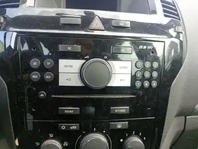 Pièce détachée automobile d'occasion Système Audio / Radiocd pour OPEL ZAFIRA B A17DTR Références OEM IAM   