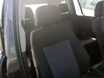 Pièce détachée automobile d'occasion jeu de siège intérieur complet pour opel zafira b a17dtr références oem iam   