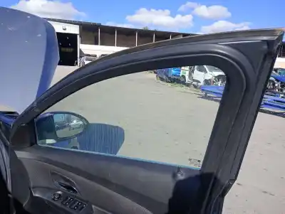 Pièce détachée automobile d'occasion LÉVE GLACE AVANT DROIT pour CHEVROLET CRUZE  Références OEM IAM   