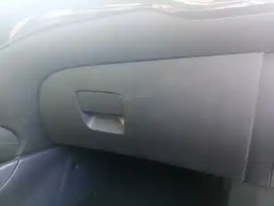 Автозапчастина б/у бардачок для OPEL CORSA E (X15) 1.4 TURBO (08, 68) Посилання на OEM IAM   