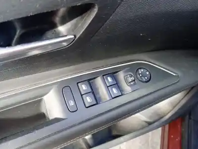 Recambio de automóvil de segunda mano de MANDO ELEVALUNAS DELANTERO IZQUIERDO para PEUGEOT 3008  referencias OEM IAM   