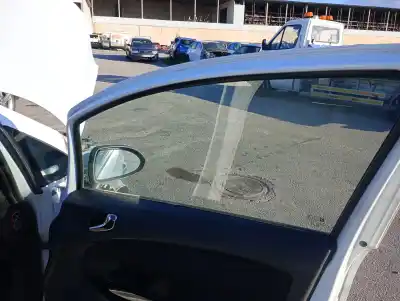Pezzo di ricambio per auto di seconda mano Alzacristalli Anteriore Destro per OPEL CORSA D (S07) 1.0 (L08, L68) Riferimenti OEM IAM   