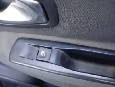 Pièce détachée automobile d'occasion commande de lève vitre arrière droit pour renault scénic iii (jz0/1_) 1.5 dci références oem iam   