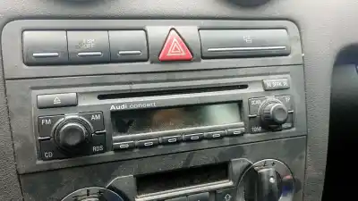 Автозапчастина б/у аудіо система / радіо Cd для AUDI A3 (8P1) 1.9 TDI Посилання на OEM IAM   