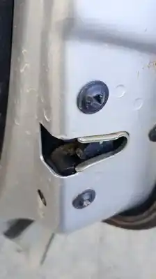 Pièce détachée automobile d'occasion serrure de porte avant droite pour chevrolet captiva (c100, c140) 3.0 4wd références oem iam 