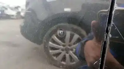 Автозапчасти б/у левая передняя дверь за citroen c4 cactus yh01 ссылки oem iam   