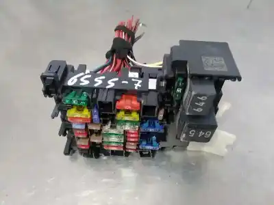 Second-hand car spare part fuse box unit for skoda octavia iii combi (5e5, 5e6) 2.0 tdi oem iam references 5q0937615c