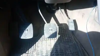 Second-hand car spare part accelerator pedal for land rover range rover d95a oem iam references 