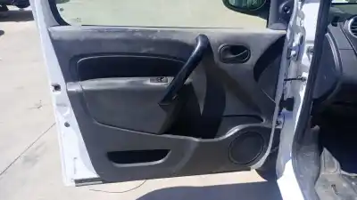 Автозапчастина б/у оббірка передніх дверей ліва для RENAULT KANGOO II (F/KW0) K9K608 Посилання на OEM IAM   