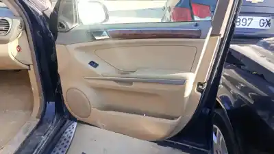 Автозапчасти б/у обивка передней правой двери за mercedes-benz clase ml (bm 164) om642940 ссылки oem iam 