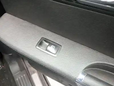 Pezzo di ricambio per auto di seconda mano Comando Alzacristalli Posteriori Destro per MERCEDES-BENZ CLASE R (W251) OM642950 Riferimenti OEM IAM   