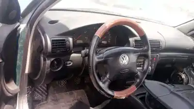 Pezzo di ricambio per auto di seconda mano piantone dello sterzo per volkswagen passat b5 (3b2) 1.9 tdi riferimenti oem iam 