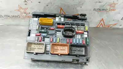 İkinci el araba yedek parçası RÖLE/SIGORTA KUTUSU için CITROEN C4 BERLINA 5FWEP6 OEM IAM referansları 9664706380  