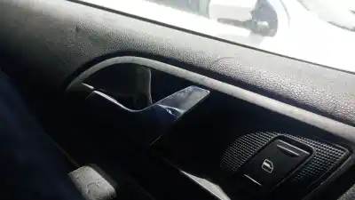İkinci el araba yedek parçası SOL ARKA IÇ KULP için SKODA OCTAVIA II COMBI (1Z5) 2.0 TDI 16V OEM IAM referansları   