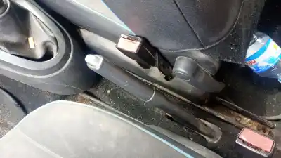 Автозапчастина б/у важіль ручного гальма для renault twingo ii (cn0_) 1.2 16v (cn04, cn0a, cn0b) посилання на oem iam 