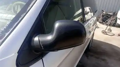 Pezzo di ricambio per auto di seconda mano specchio sinistro per chrysler voyager (rg) d7/vm07c riferimenti oem iam 