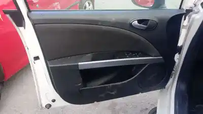 Peça sobressalente para automóvel em segunda mão forra / revestimento da porta dianteira esquerda por seat leon (1p1) cayc referências oem iam 